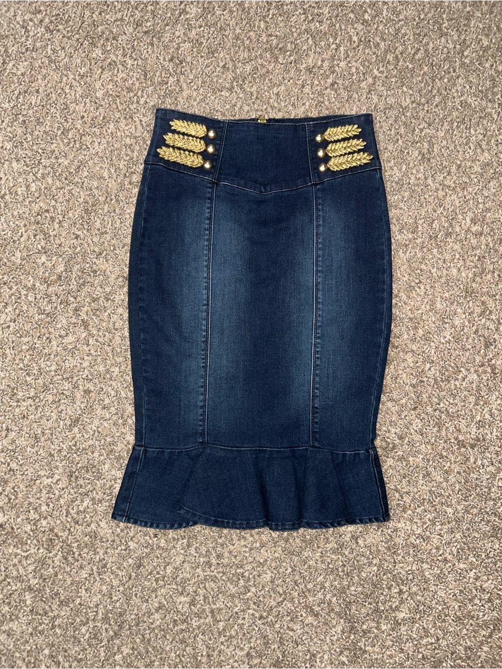 NWOT! Bebe Denim High Waist Mermaid Pencil Skirt with Gold Leaf Accents size 2